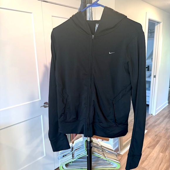 Nike FitDry Women’s Black Full Zip Hooded Sweater Jacket - Large (EUC) - Picture 2 of 12